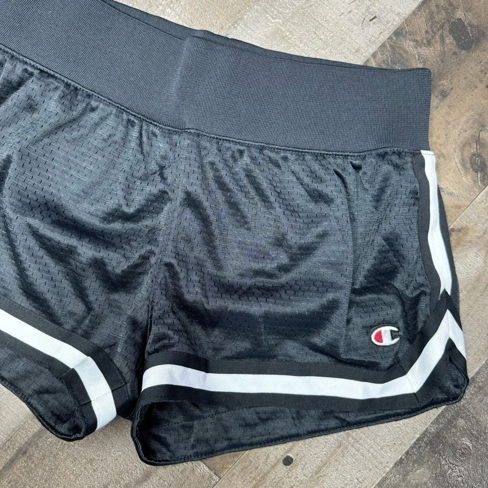Champion Black Mash Active Short size Small